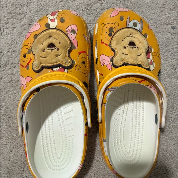CROCS Winnie the Pooh womens Clog Slip-Ons - Picture 2 of 3